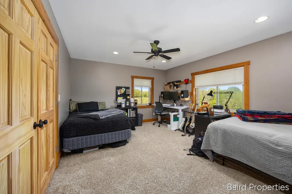 197 Leonard Street NW Tallmadge Charter Township MI 49534