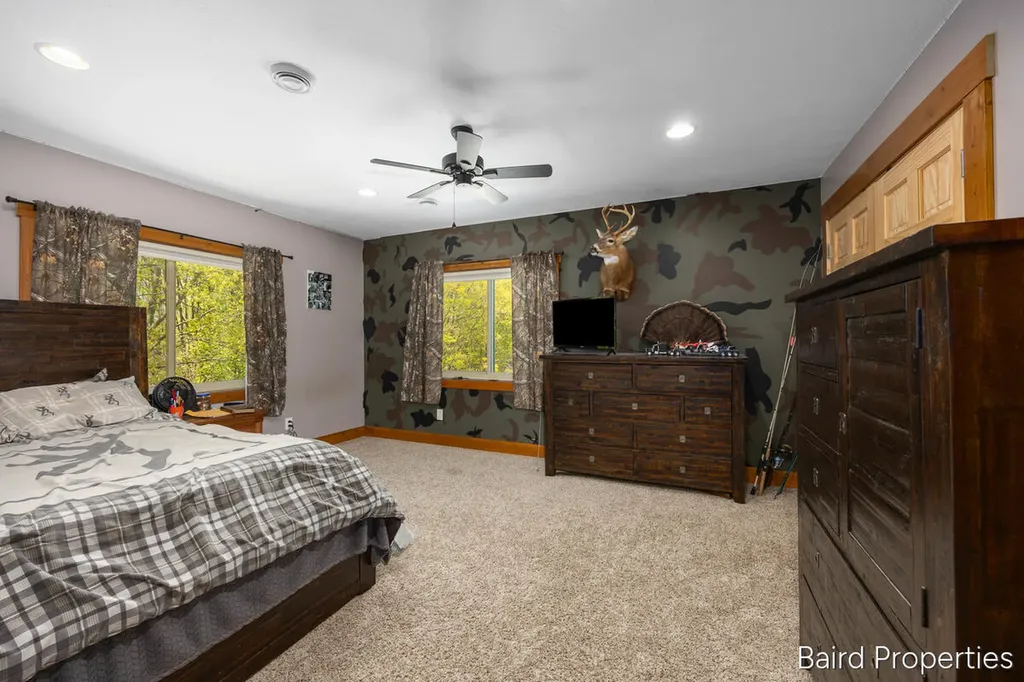 197 Leonard Street NW Tallmadge Charter Township MI 49534