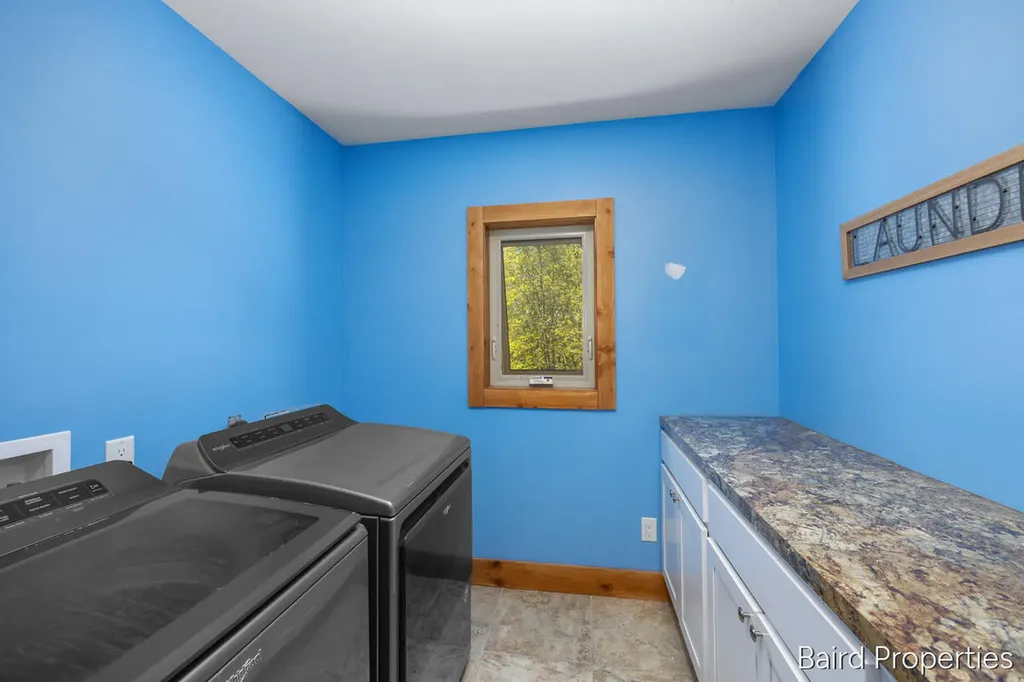197 Leonard Street NW Tallmadge Charter Township MI 49534