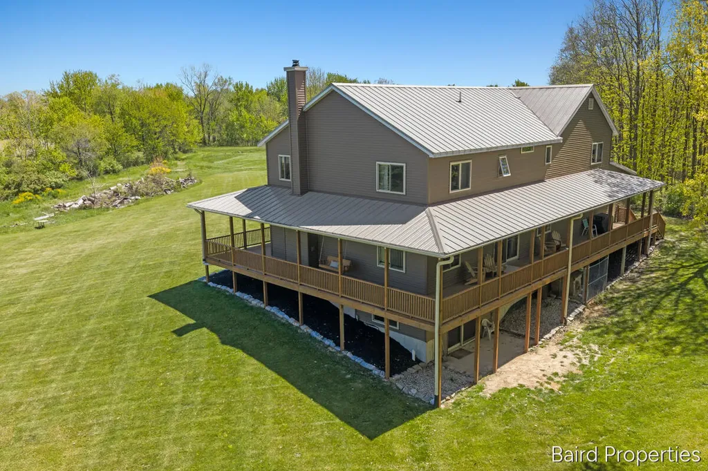 197 Leonard Street NW Tallmadge Charter Township MI 49534