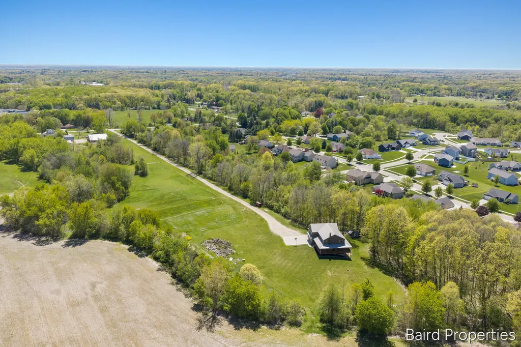 197 Leonard Street NW Tallmadge Charter Township MI 49534