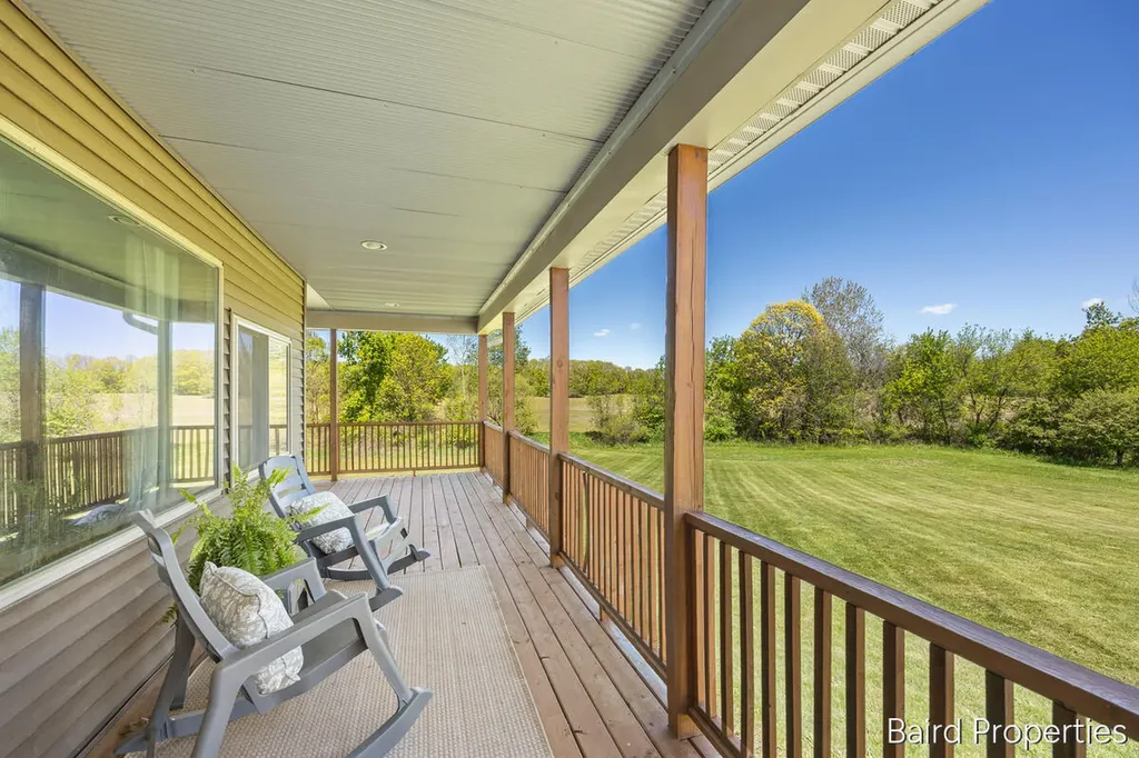 197 Leonard Street NW Tallmadge Charter Township MI 49534