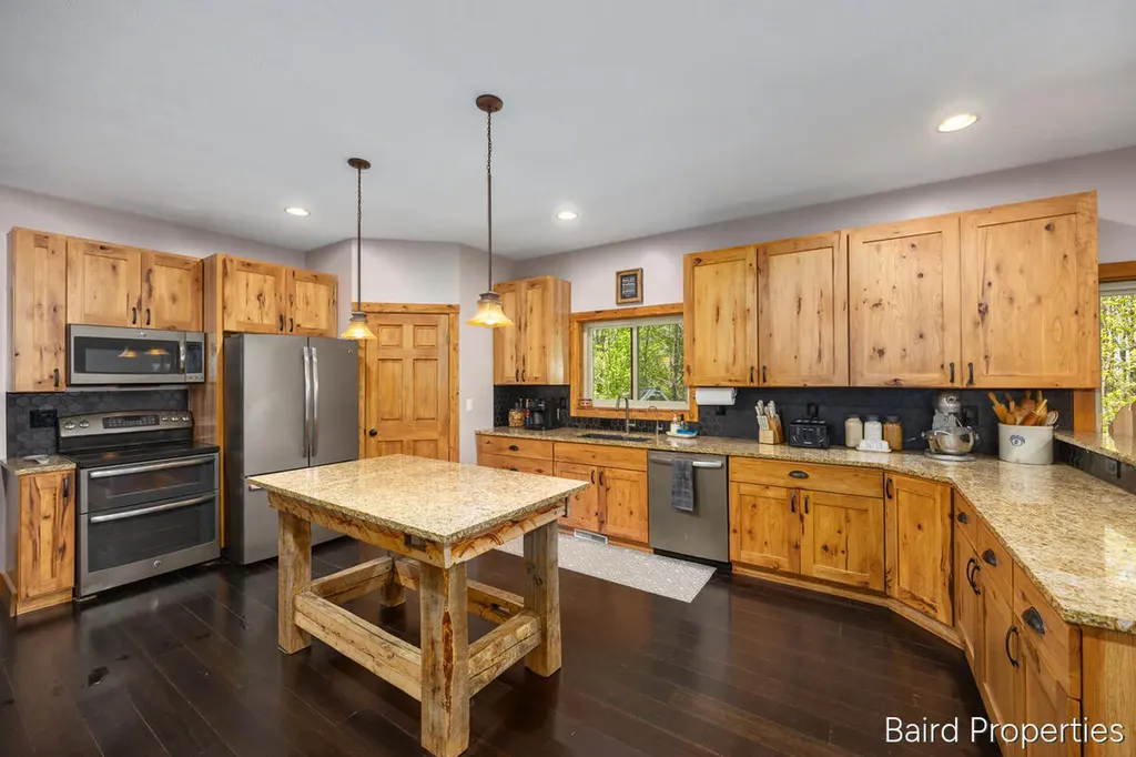 197 Leonard Street NW Tallmadge Charter Township MI 49534