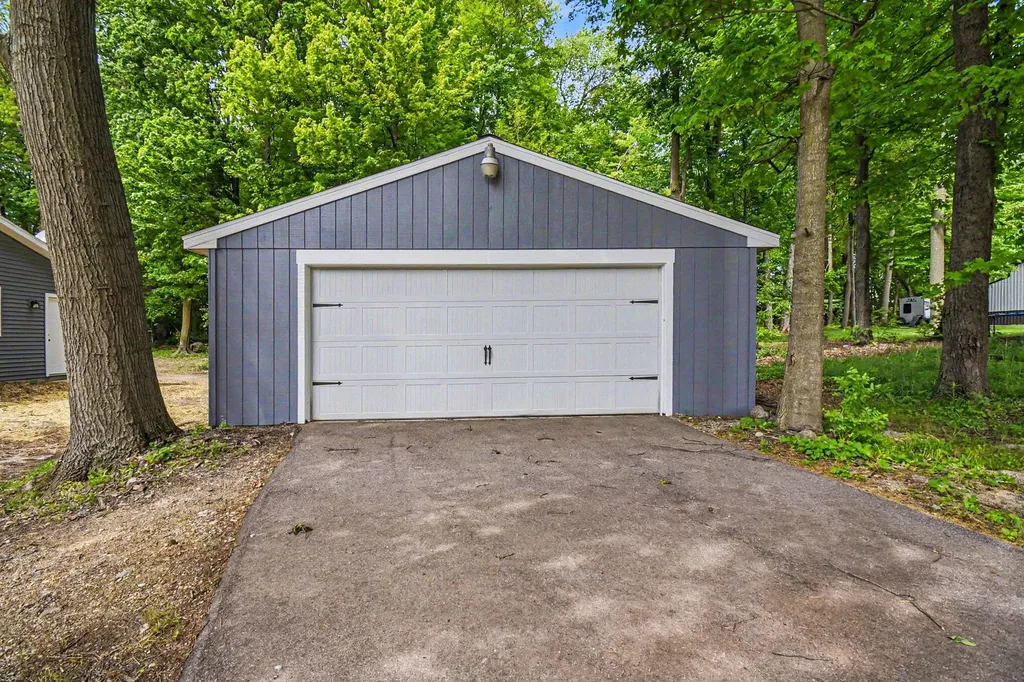 5615 Duncan Lane SE Caledonia Township MI 49316