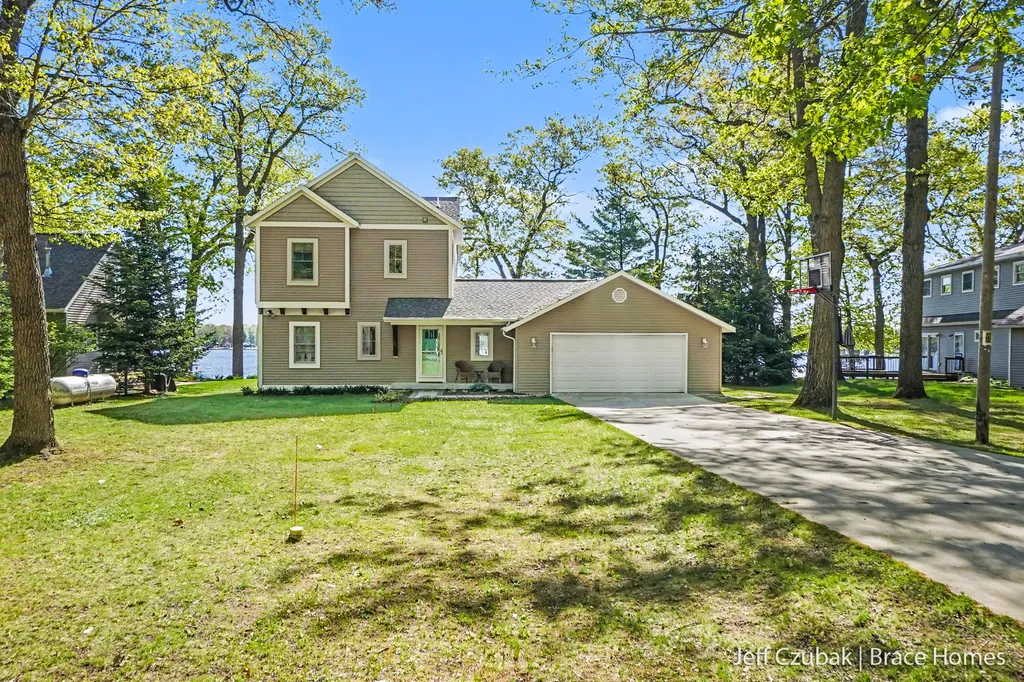 10311 S Rebecca Road Lake Township MI 49304