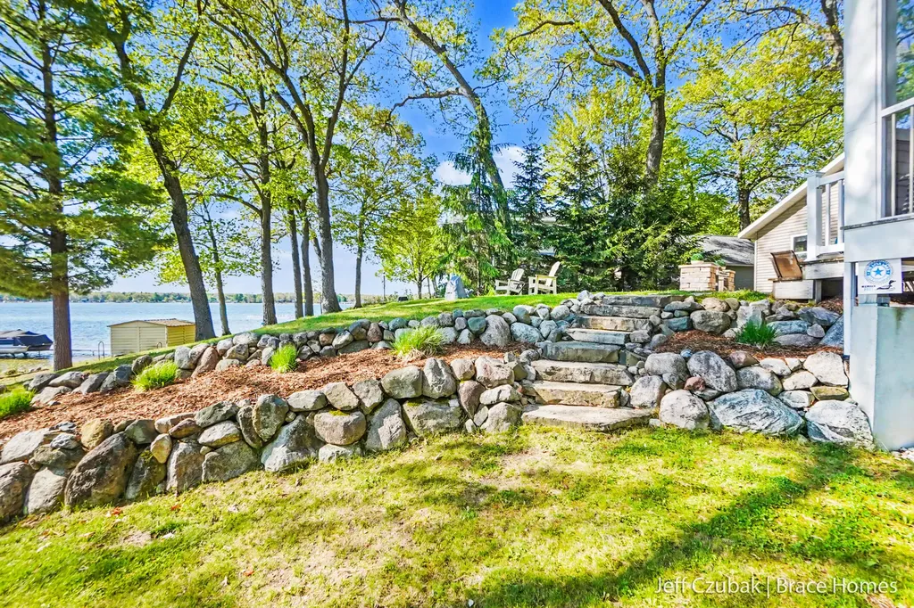 10311 S Rebecca Road Lake Township MI 49304