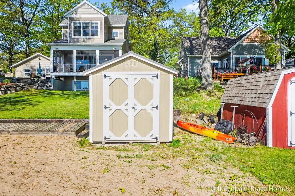 10311 S Rebecca Road Lake Township MI 49304