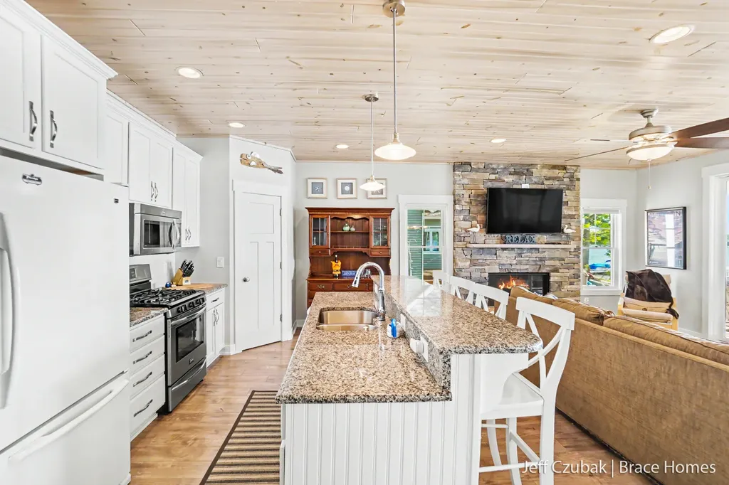 10311 S Rebecca Road Lake Township MI 49304