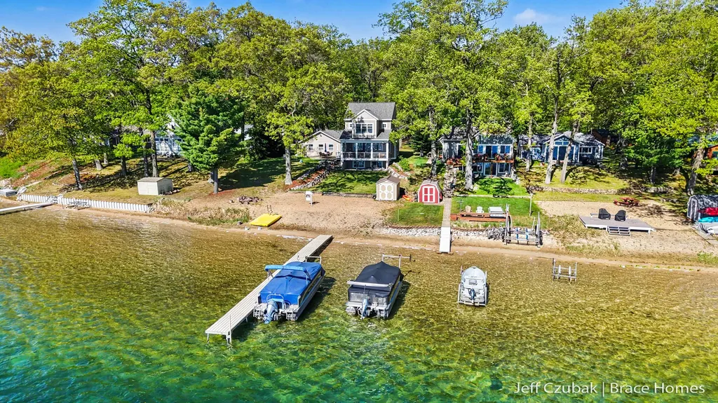 10311 S Rebecca Road Lake Township MI 49304