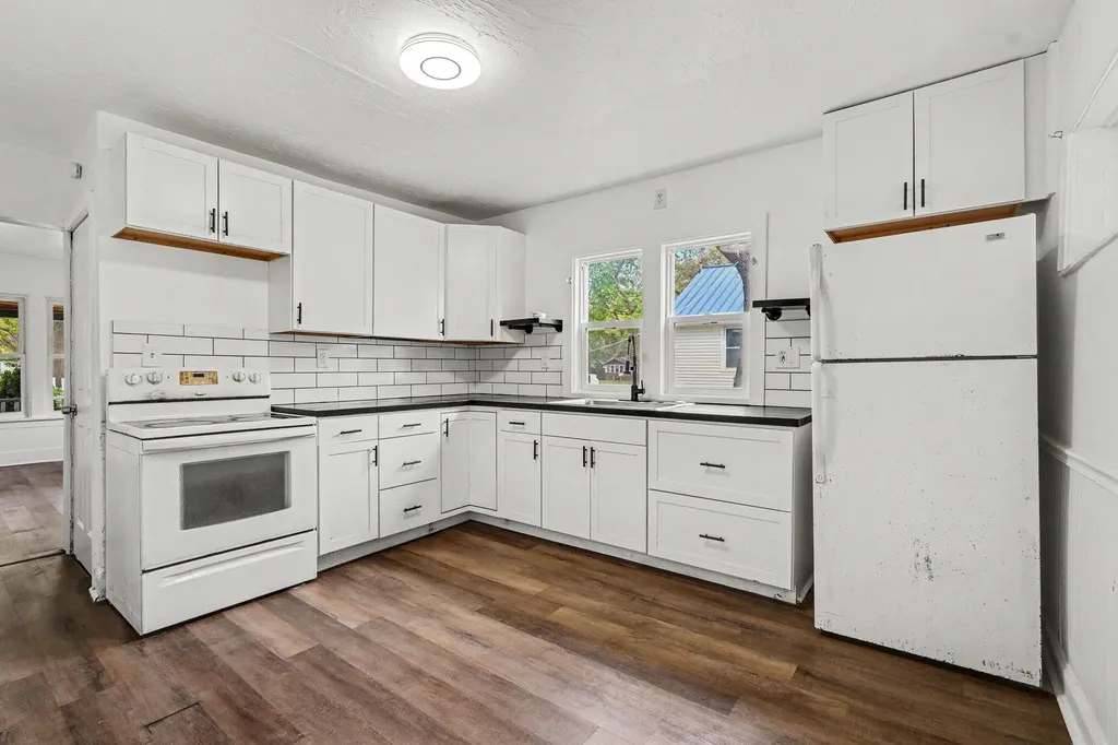1774 Dyson Street Muskegon City MI 49442