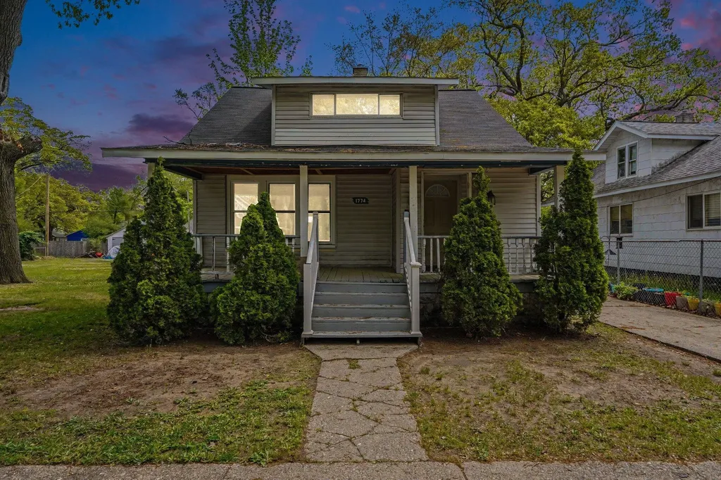 1774 Dyson Street Muskegon City MI 49442