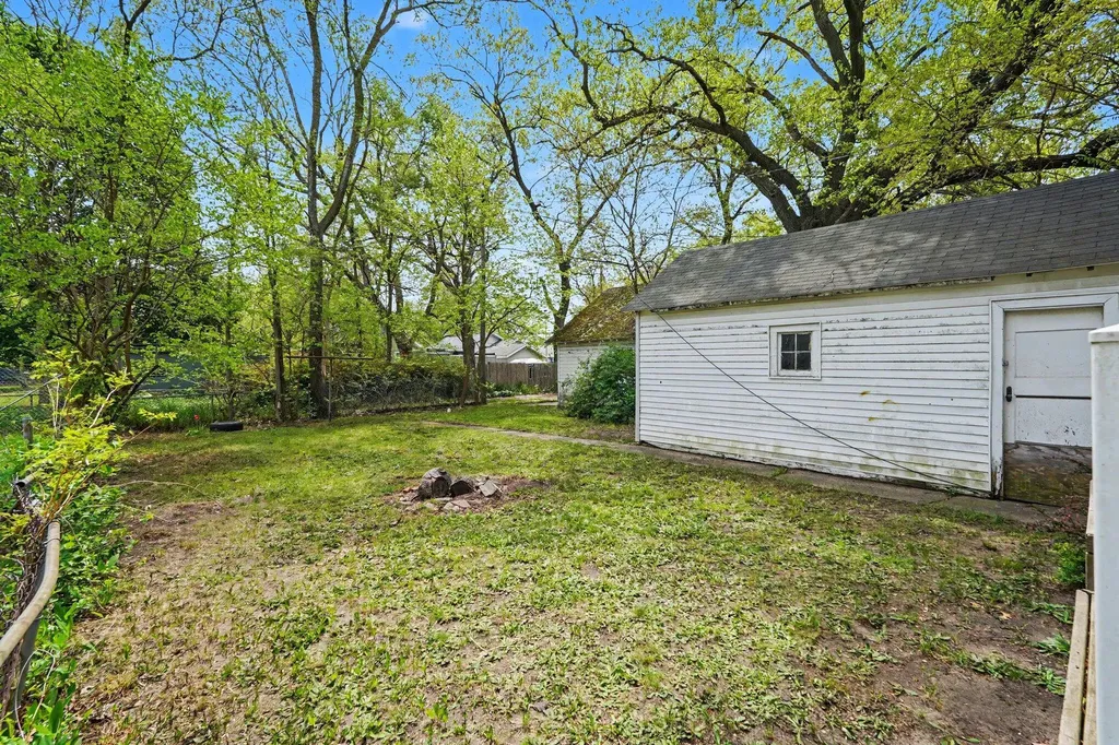 1774 Dyson Street Muskegon City MI 49442