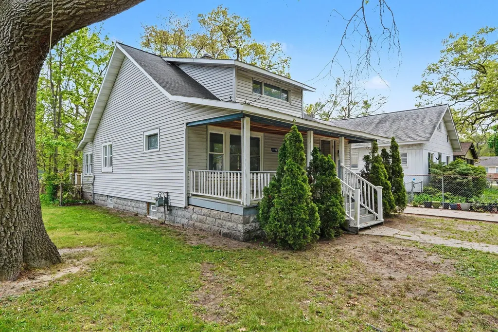 1774 Dyson Street Muskegon City MI 49442