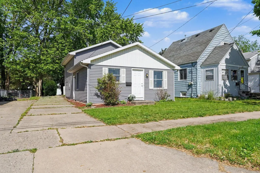 2051 Michael Avenue SW Wyoming City MI 49509