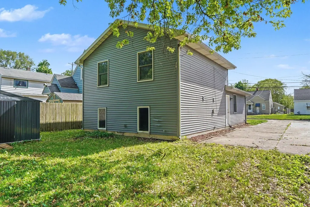 2051 Michael Avenue SW Wyoming City MI 49509