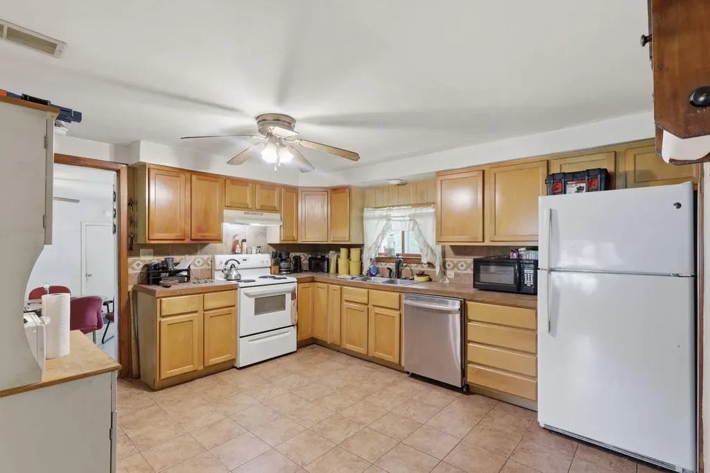 2205 S Broadway Street Hastings Charter Township MI 49058
