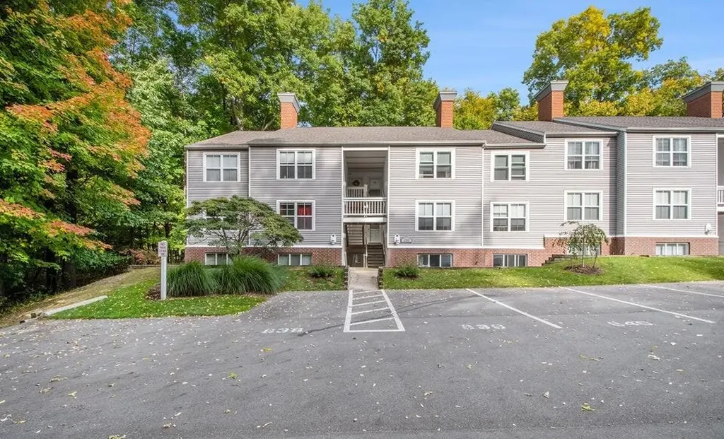 3360 Pine Meadow Drive SE Kentwood City MI 49512