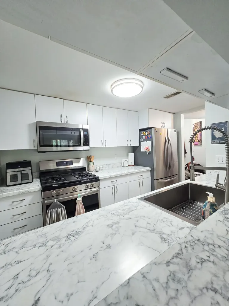 3360 Pine Meadow Drive SE Kentwood City MI 49512
