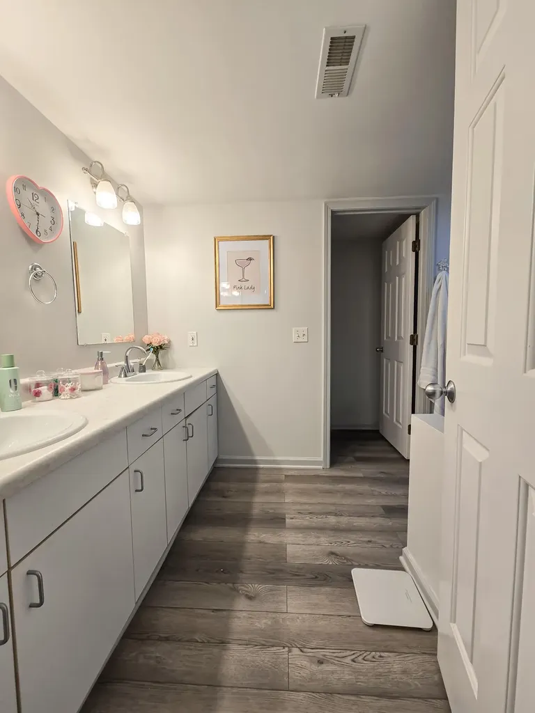 3360 Pine Meadow Drive SE Kentwood City MI 49512