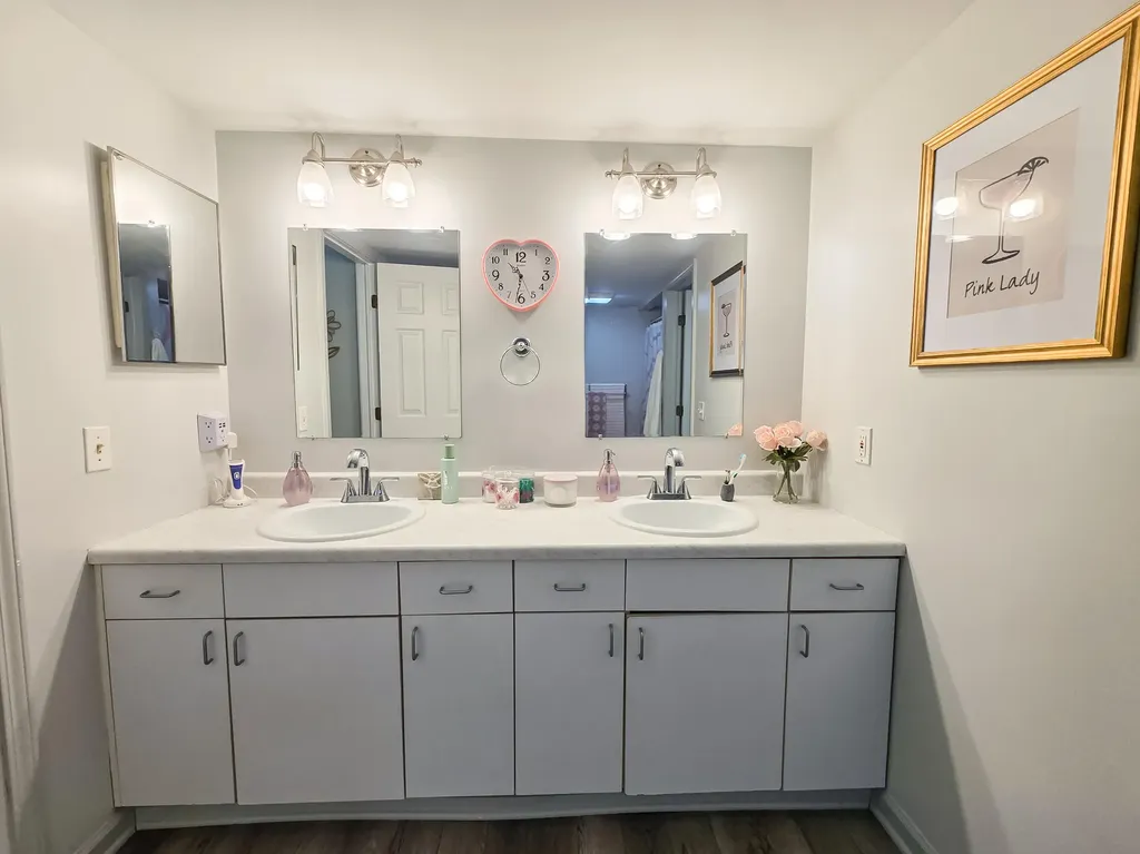 3360 Pine Meadow Drive SE Kentwood City MI 49512