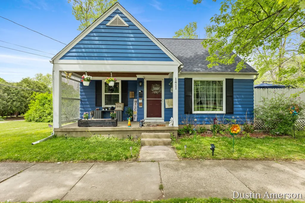 1411 Lewison Avenue NE Grand Rapids City MI 49505