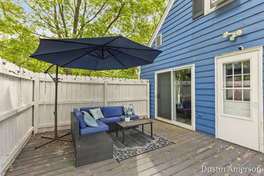 1411 Lewison Avenue NE Grand Rapids City MI 49505