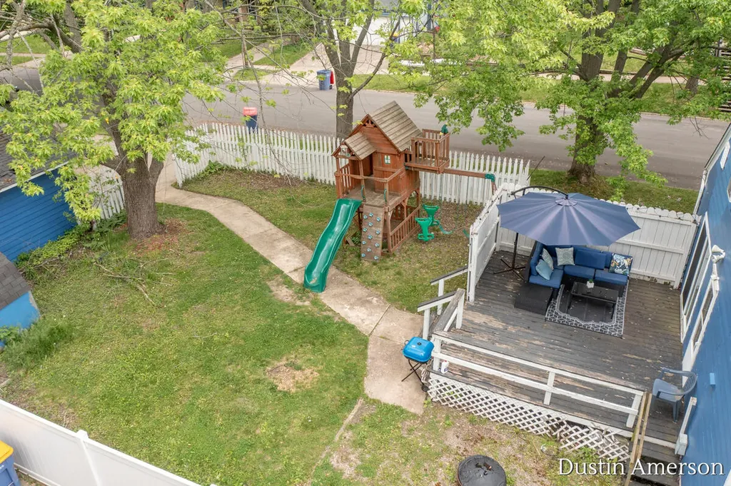 1411 Lewison Avenue NE Grand Rapids City MI 49505
