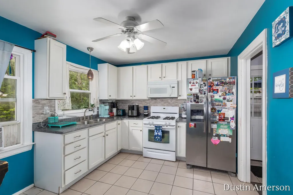 1411 Lewison Avenue NE Grand Rapids City MI 49505