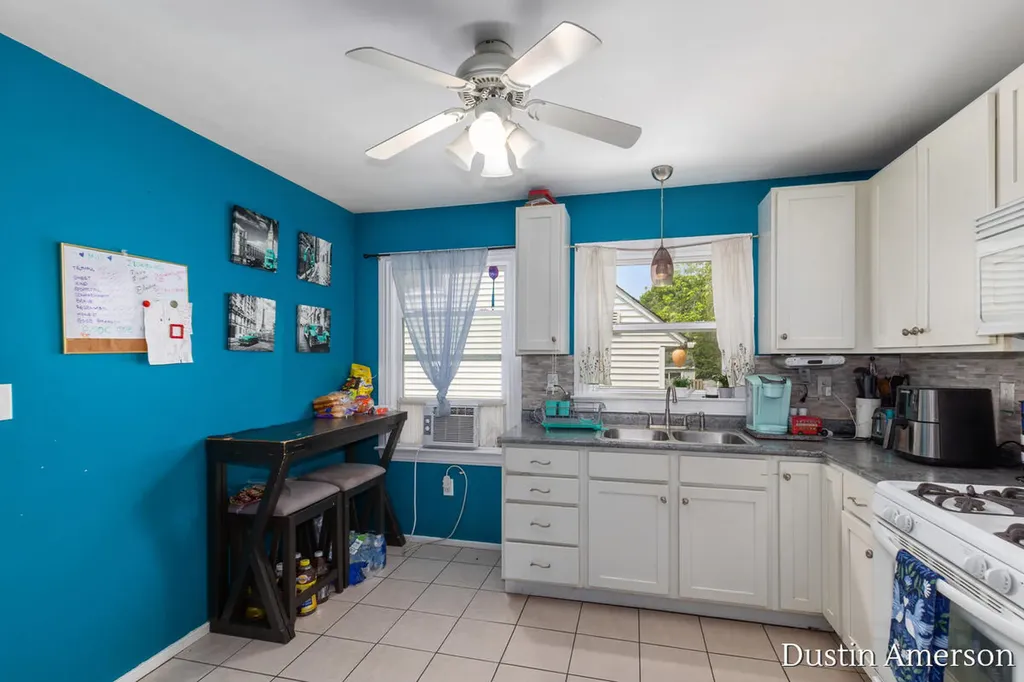 1411 Lewison Avenue NE Grand Rapids City MI 49505