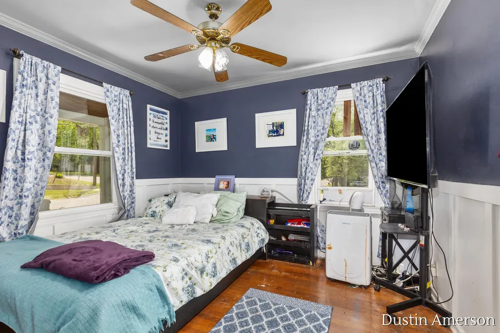 1411 Lewison Avenue NE Grand Rapids City MI 49505