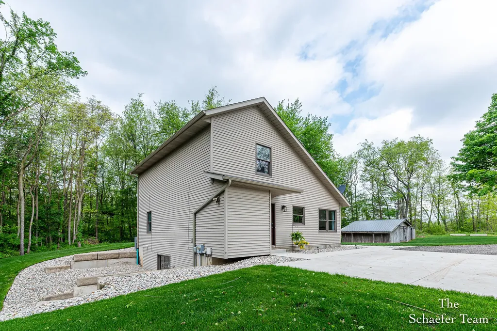 2453 N Bachman Road Carlton Township MI 49058