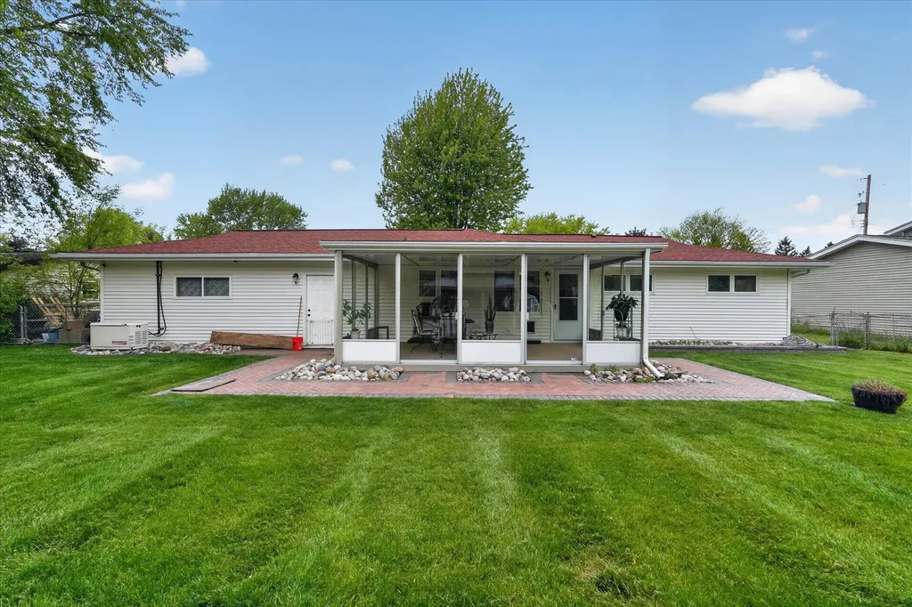 12623 Greenhill Drive Grand Blanc City MI 48439
