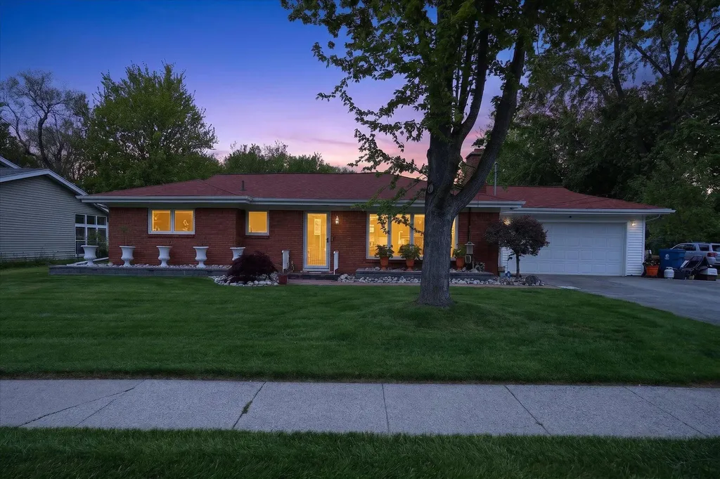 12623 Greenhill Drive Grand Blanc City MI 48439