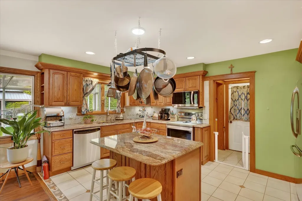12623 Greenhill Drive Grand Blanc City MI 48439