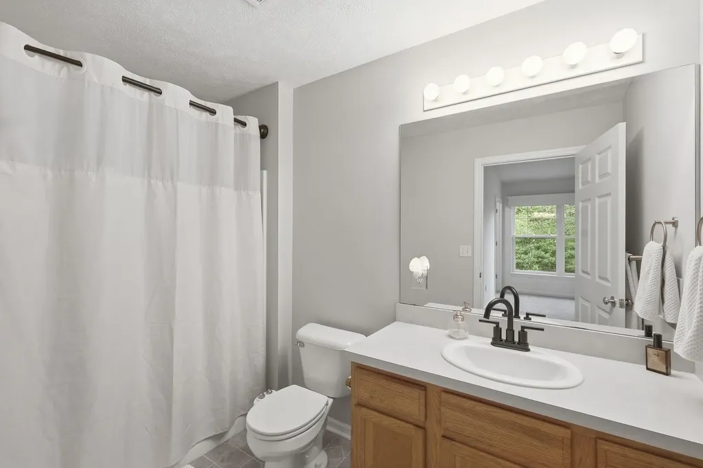 86 Sun Ridge Drive Park Township MI 49424