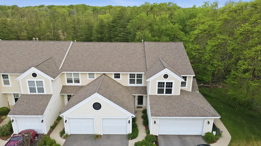 86 Sun Ridge Drive Park Township MI 49424