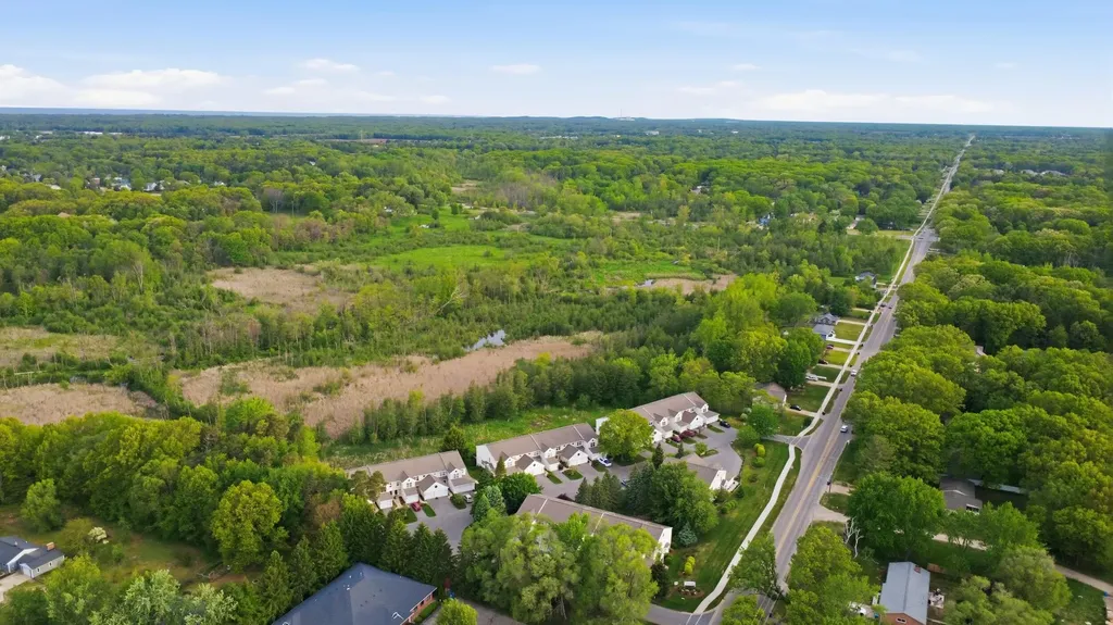 86 Sun Ridge Drive Park Township MI 49424