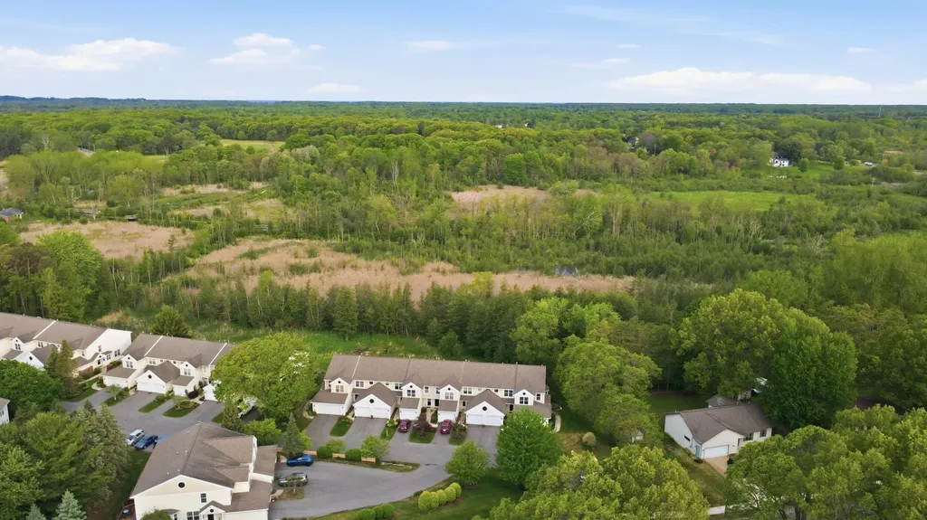 86 Sun Ridge Drive Park Township MI 49424