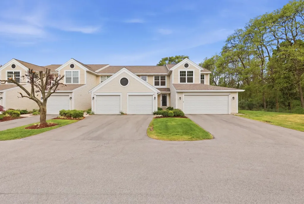 86 Sun Ridge Drive Park Township MI 49424