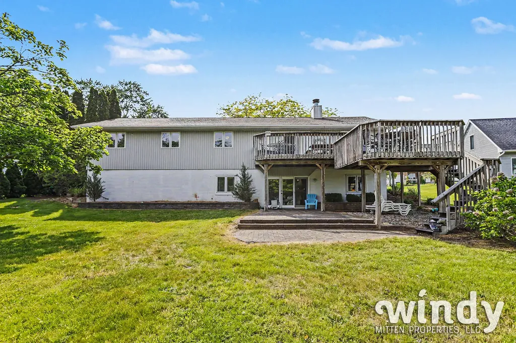 5005 Shoreview Drive Coloma Charter Township MI 49038