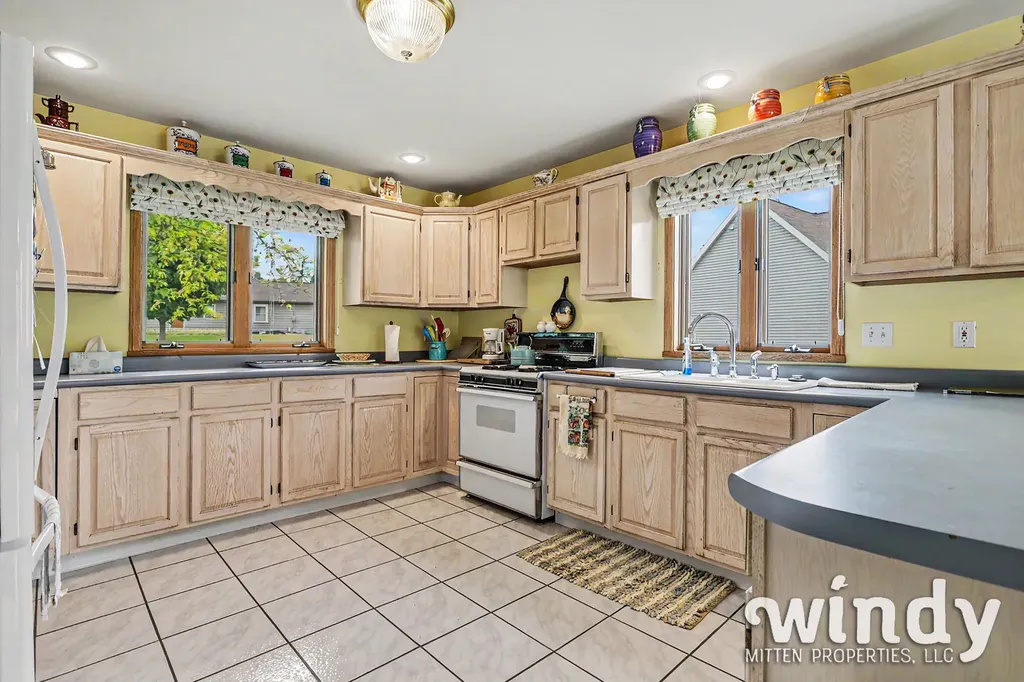 5005 Shoreview Drive Coloma Charter Township MI 49038