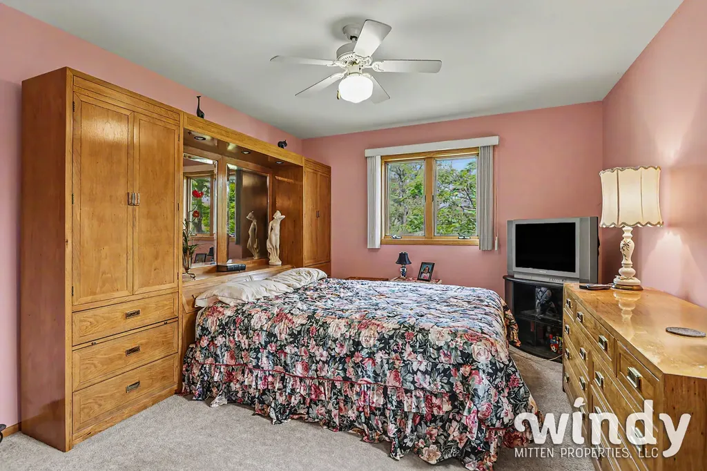 5005 Shoreview Drive Coloma Charter Township MI 49038