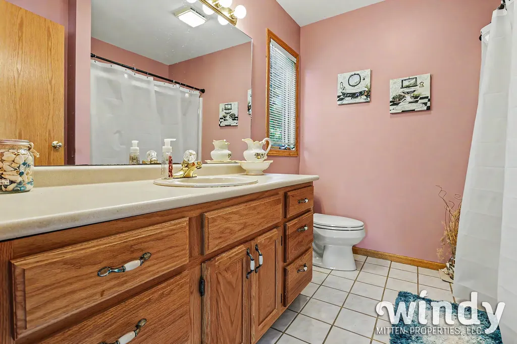 5005 Shoreview Drive Coloma Charter Township MI 49038