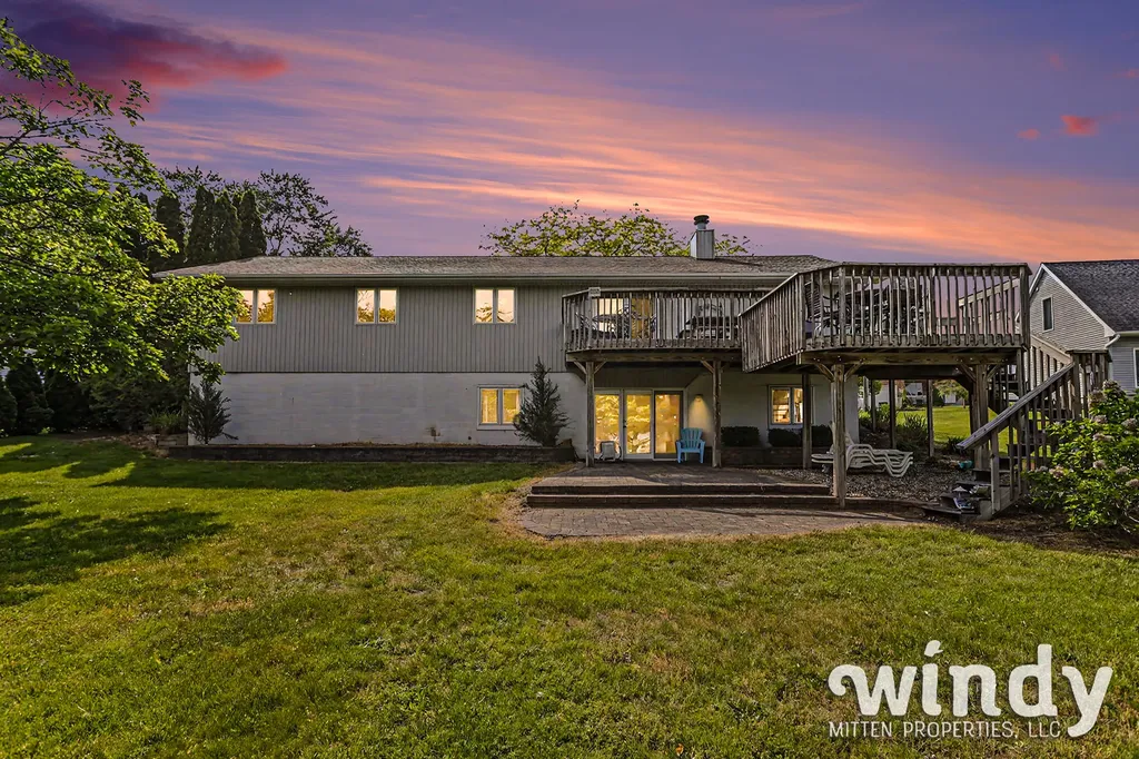 5005 Shoreview Drive Coloma Charter Township MI 49038
