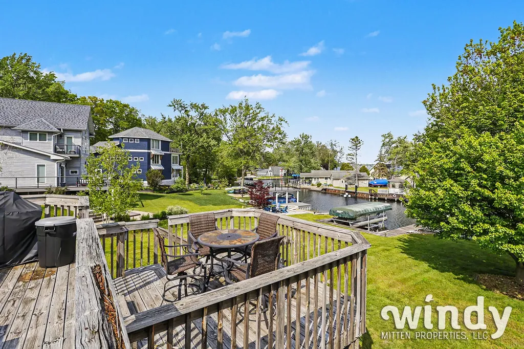 5005 Shoreview Drive Coloma Charter Township MI 49038