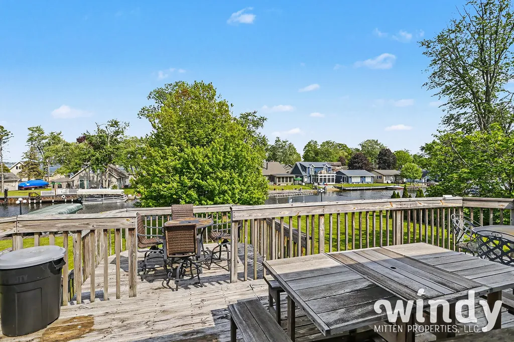 5005 Shoreview Drive Coloma Charter Township MI 49038