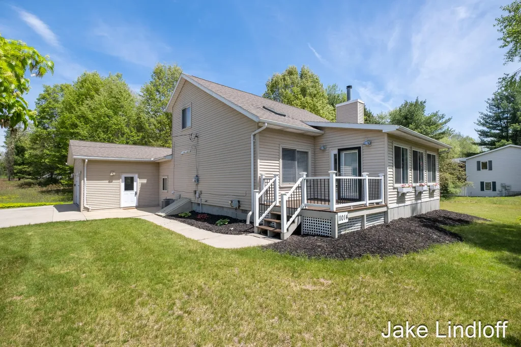 11014 E Royal Road Morton Township MI 49346
