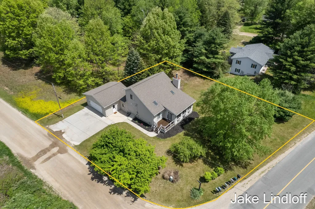 11014 E Royal Road Morton Township MI 49346