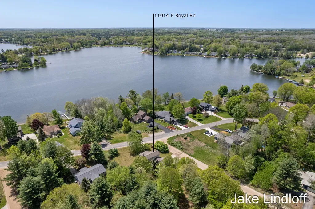 11014 E Royal Road Morton Township MI 49346