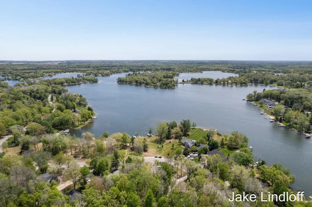 11014 E Royal Road Morton Township MI 49346